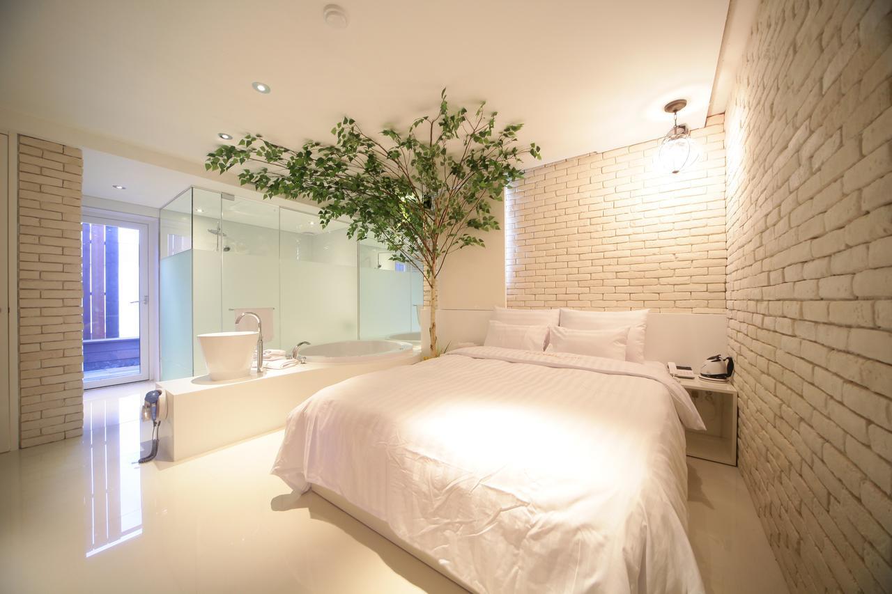 Hotel Pop Jongno Séoul Extérieur photo